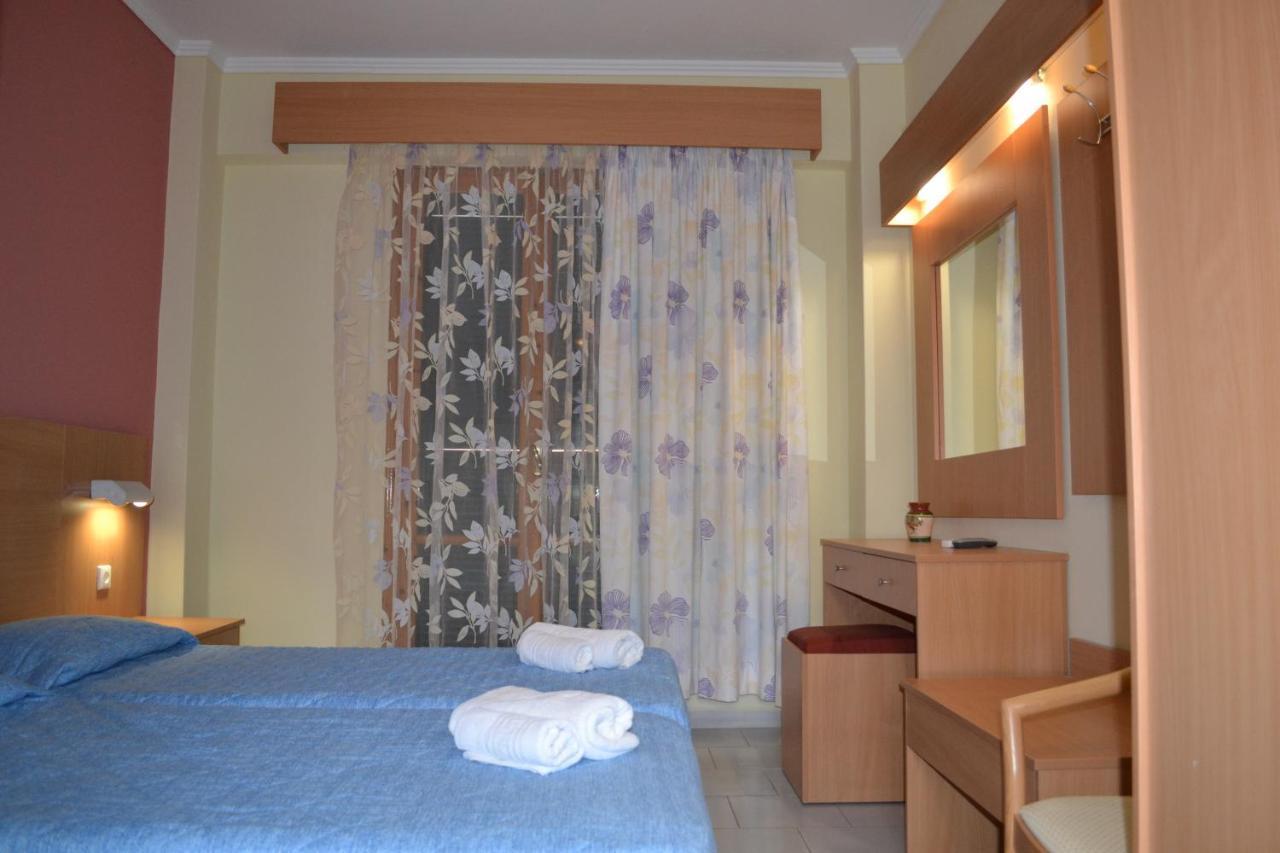 Apolafsi Aparthotel Lixouri Exterior photo