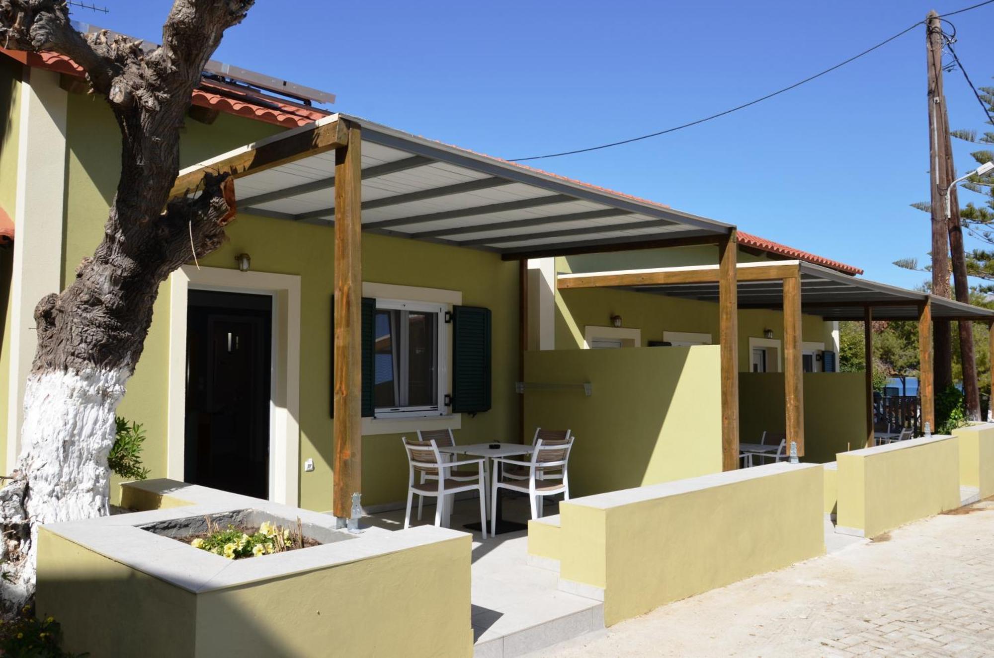 Apolafsi Aparthotel Lixouri Exterior photo